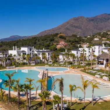 Venta de apartamento en planta media en Estepona