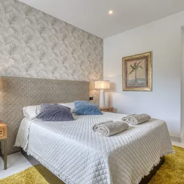 Venta de apartamento en planta media en Estepona