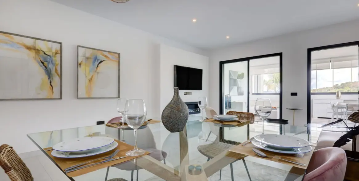 Venta de apartamento en planta media en Estepona 6