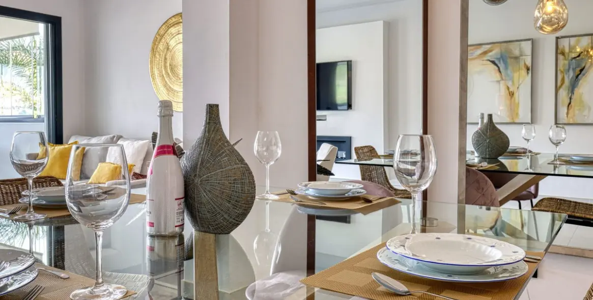 Venta de apartamento en planta media en Estepona 8