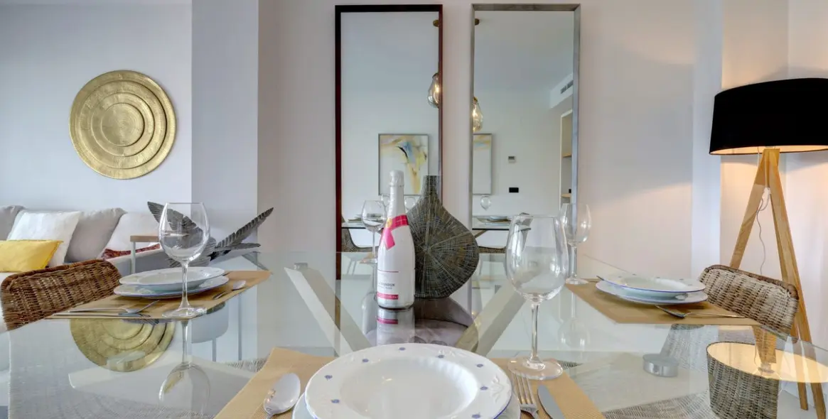 Venta de apartamento en planta media en Estepona 21