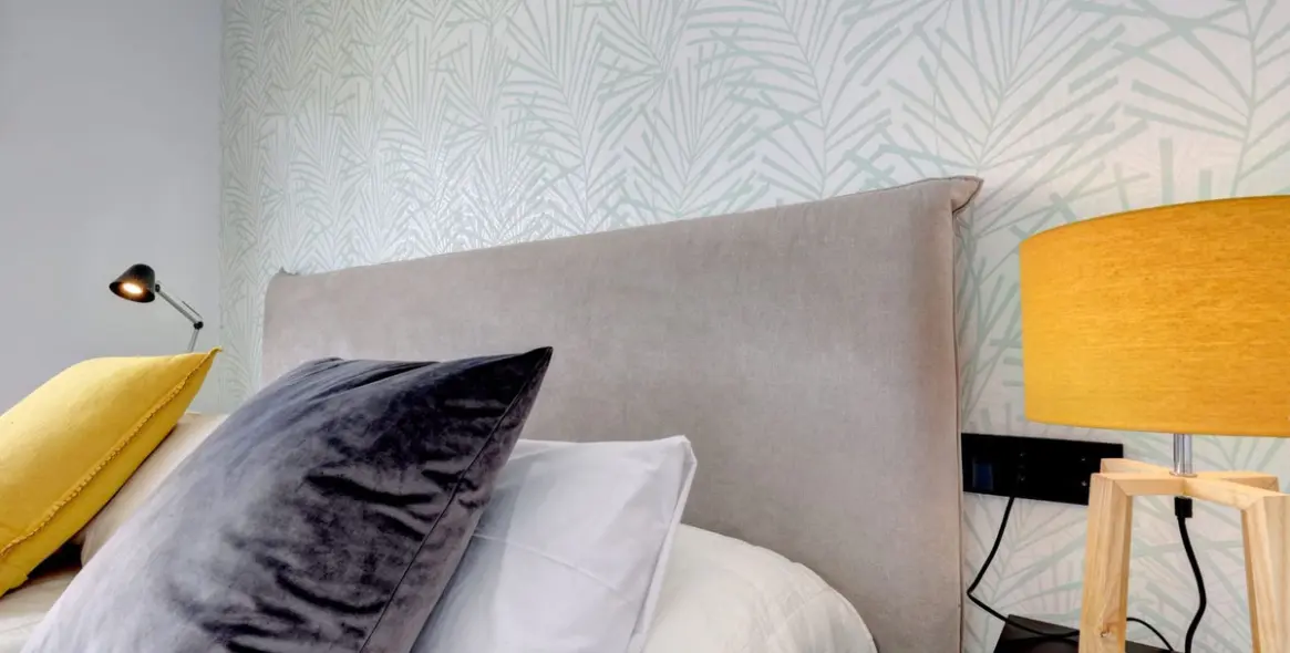 Venta de apartamento en planta media en Estepona 28