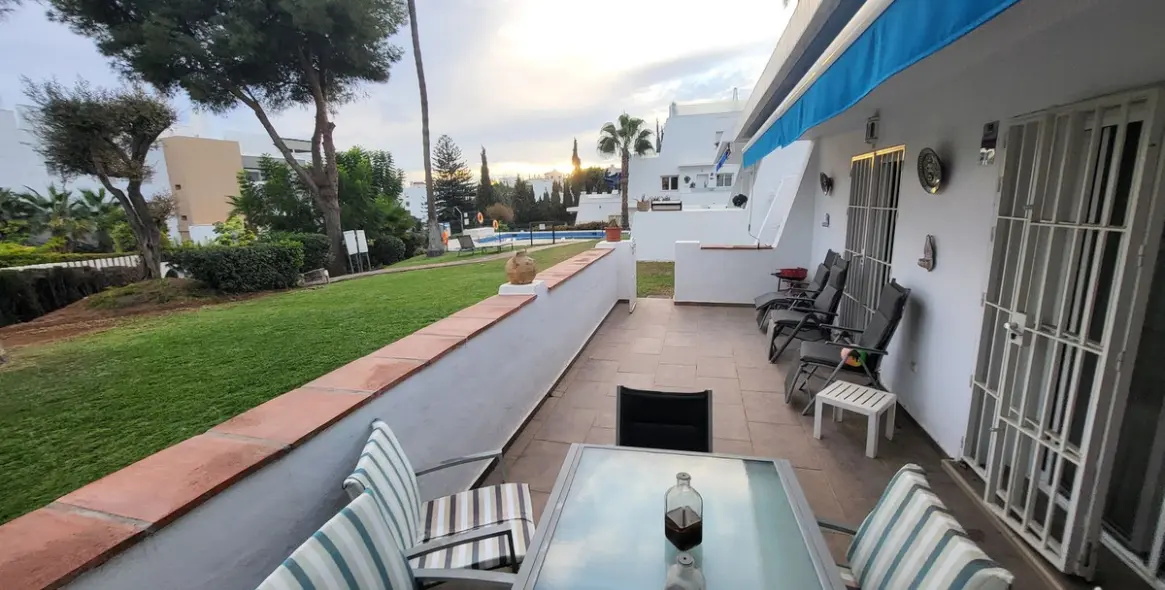 Продажа апартаментов на первом этаже в Nueva Andalucía 1