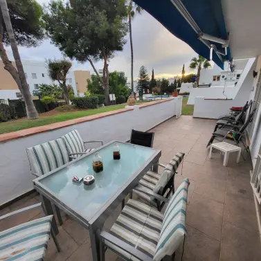 Venta de apartamento en planta baja en Nueva Andalucía