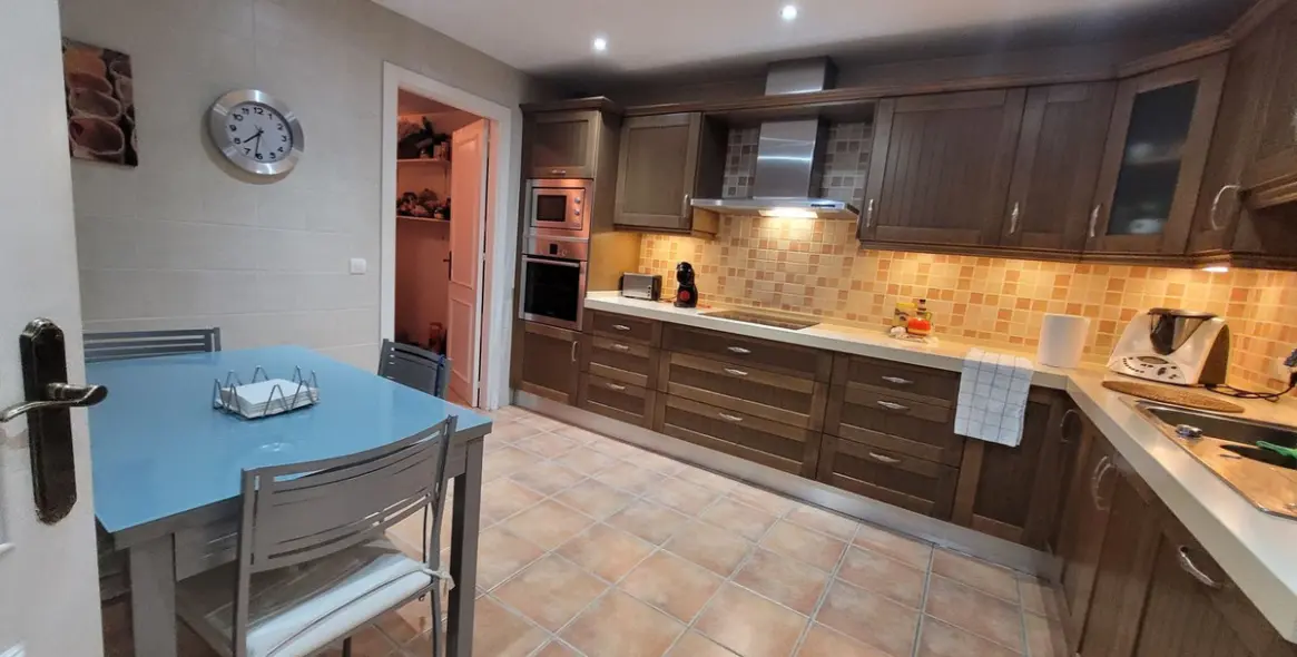 Продажа апартаментов на первом этаже в Nueva Andalucía 11