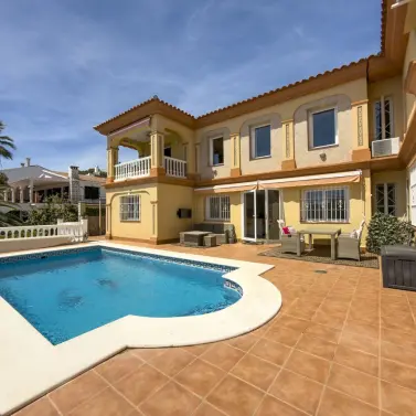 Venta de villa independiente en Coín