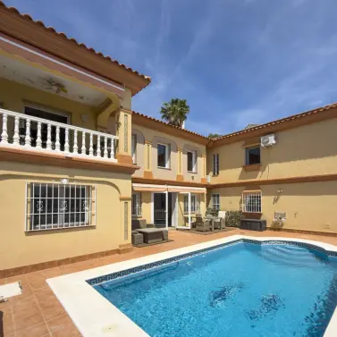 Venta de villa independiente en Coín