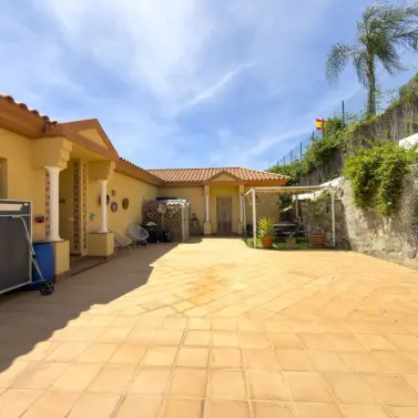 Venta de villa independiente en Coín