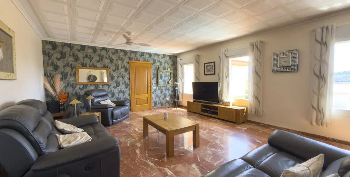 Продажа  отдельно стоящей виллы в Coín 8