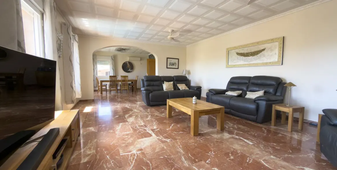 Продажа  отдельно стоящей виллы в Coín 9