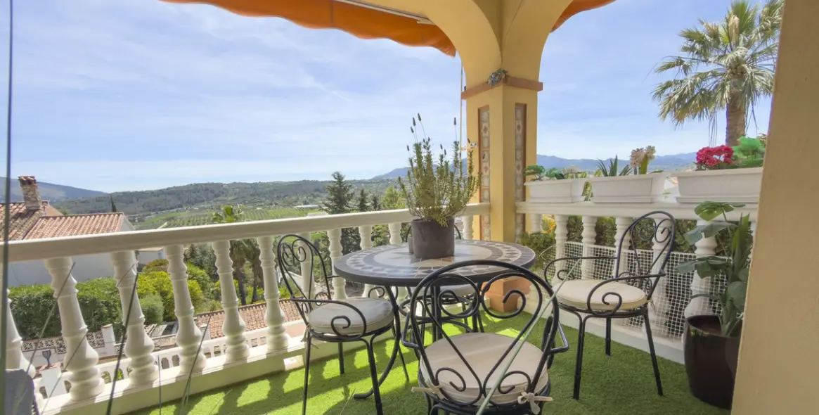 Продажа  отдельно стоящей виллы в Coín 12