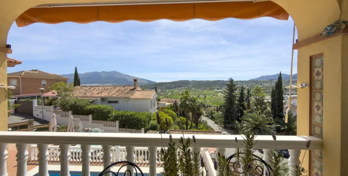 Продажа  отдельно стоящей виллы в Coín 14