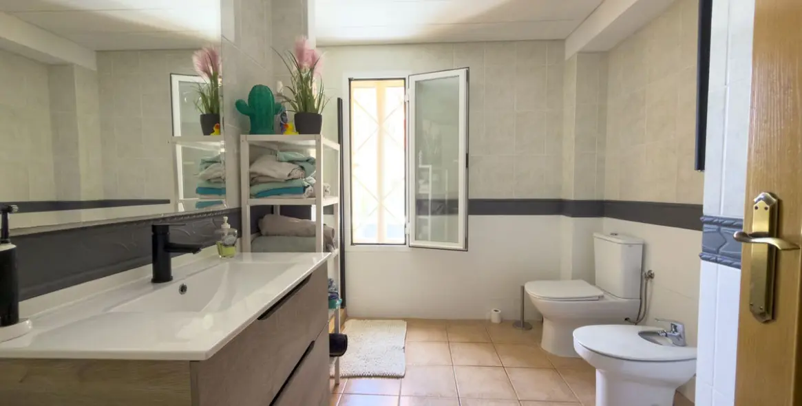 Продажа  отдельно стоящей виллы в Coín 46