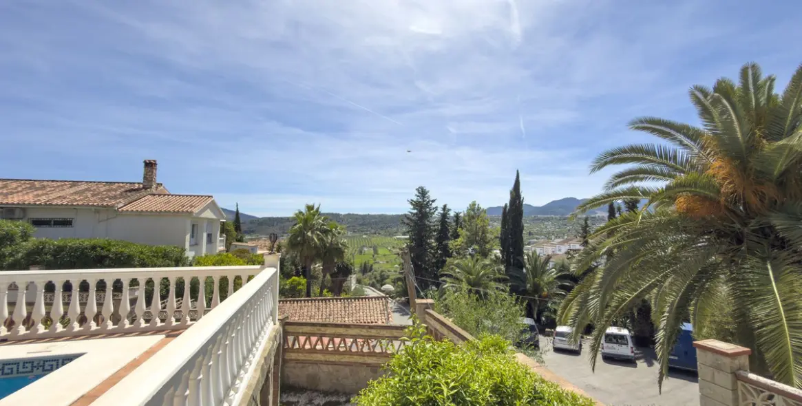 Продажа  отдельно стоящей виллы в Coín 61