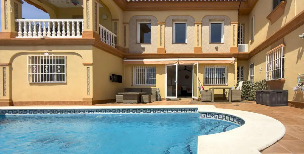 Продажа  отдельно стоящей виллы в Coín 62