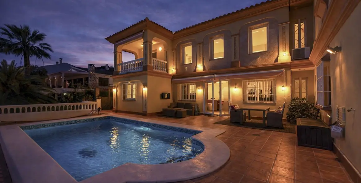 Продажа  отдельно стоящей виллы в Coín 68