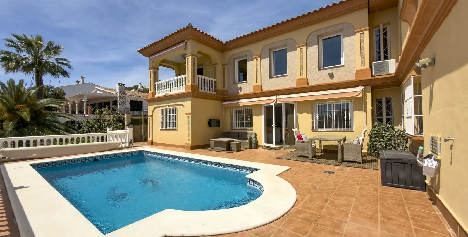 Venta de villa independiente en Coín 1