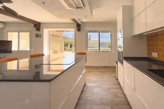 Image 38 thumb