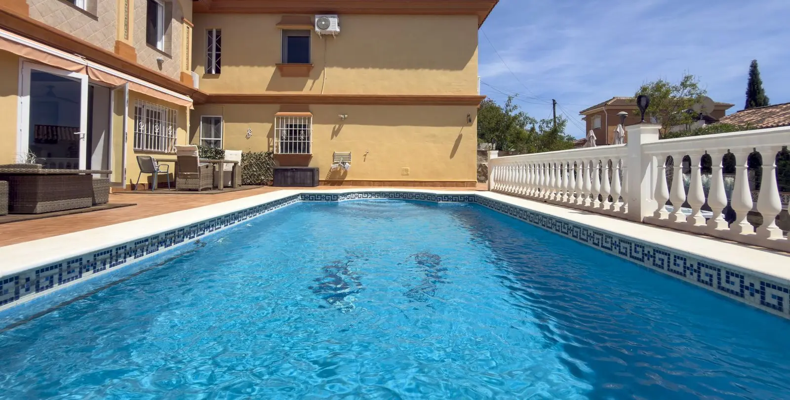 Venta de villa independiente en Coín 60