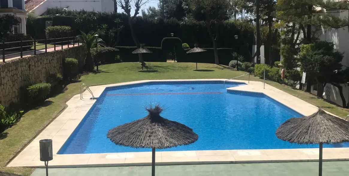 Long-term rent of penthouse duplex in Estepona 2