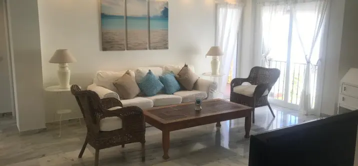 Long-term rent of penthouse duplex in Estepona 2