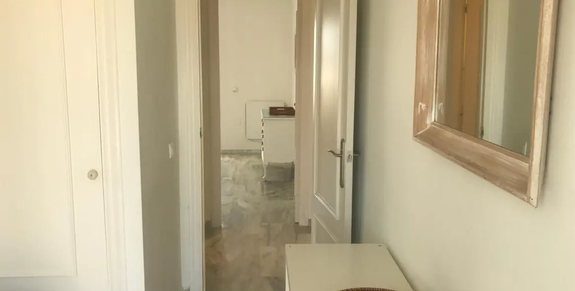 Long-term rent of penthouse duplex in Estepona 14