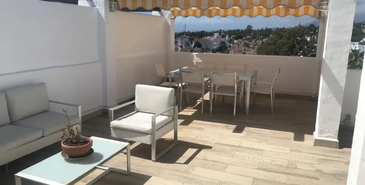 Long-term rent of penthouse duplex in Estepona 21