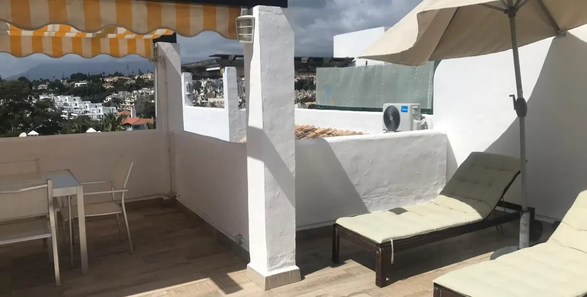 Long-term rent of penthouse duplex in Estepona 22