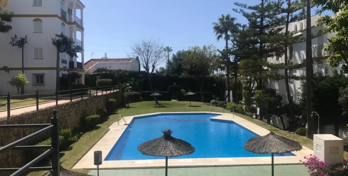 Long-term rent of penthouse duplex in Estepona 26