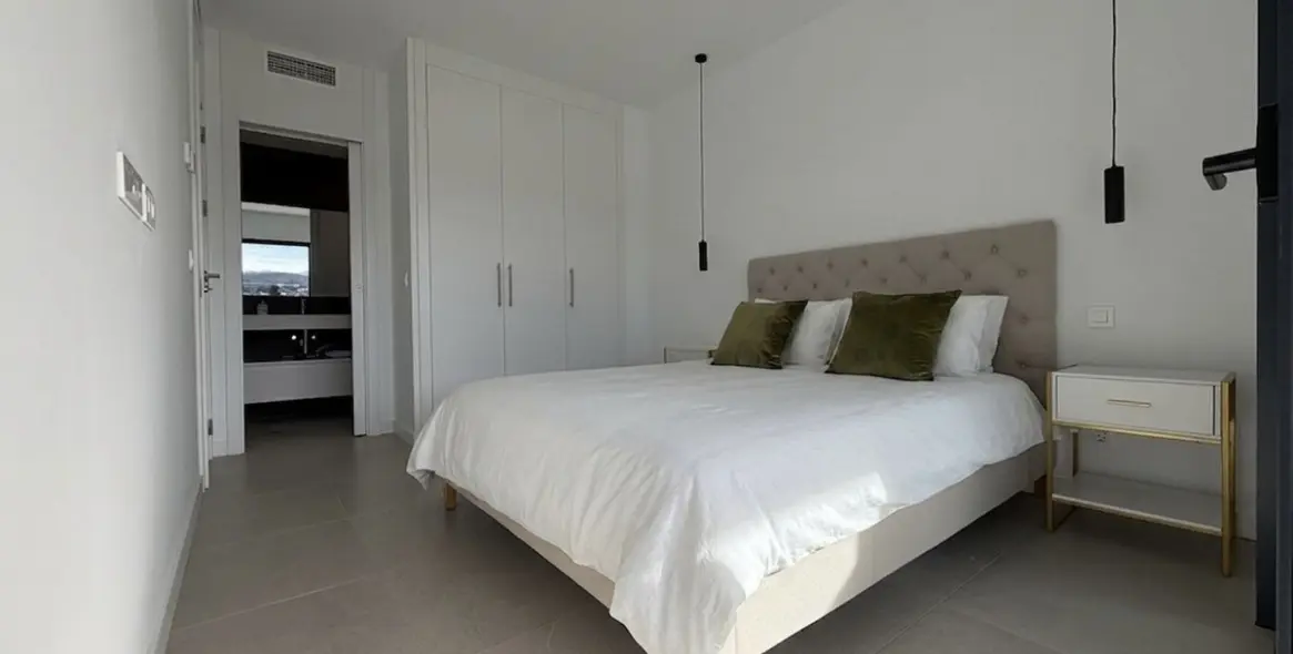 Alquiler a largo plazo de casa pareada en Estepona 22