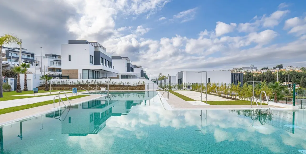 Alquiler a largo plazo de casa pareada en Estepona 35