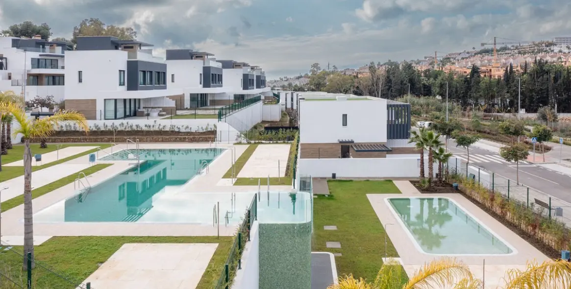 Alquiler a largo plazo de casa pareada en Estepona 36