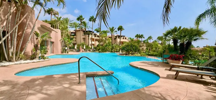 Alquiler a largo plazo de apartamento en planta media en Sierra Blanca 0