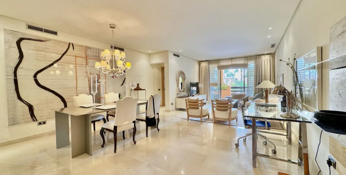 Long-term rent of middle floor apartment in Sierra Blanca 4