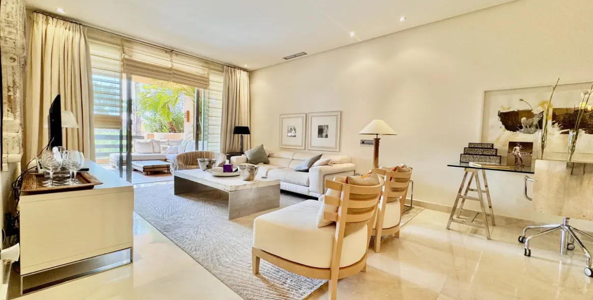 Long-term rent of middle floor apartment in Sierra Blanca 7