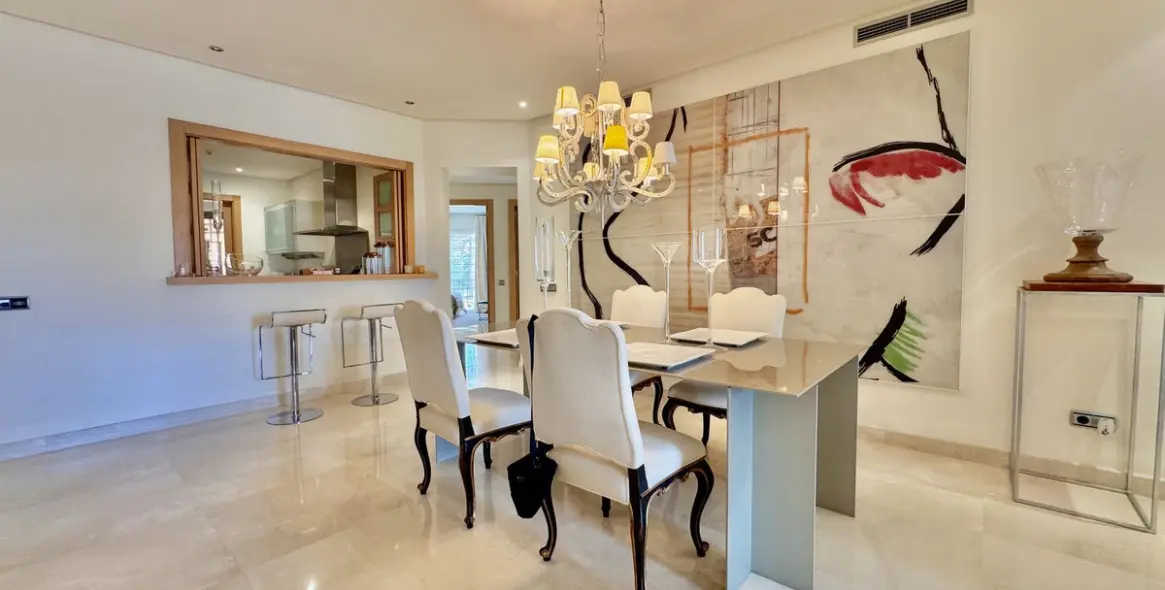 Long-term rent of middle floor apartment in Sierra Blanca 9