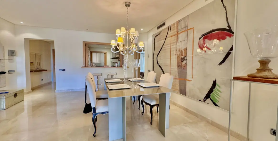 Long-term rent of middle floor apartment in Sierra Blanca 10