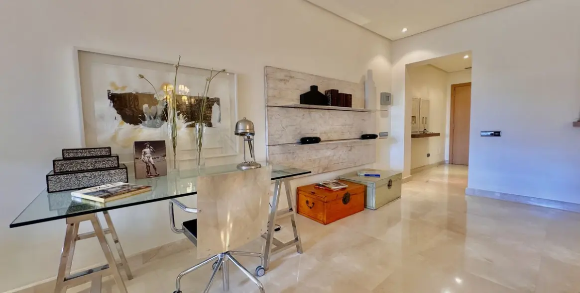 Long-term rent of middle floor apartment in Sierra Blanca 12