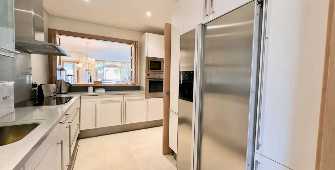 Long-term rent of middle floor apartment in Sierra Blanca 16