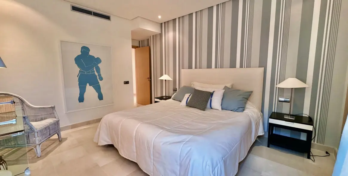 Long-term rent of middle floor apartment in Sierra Blanca 27