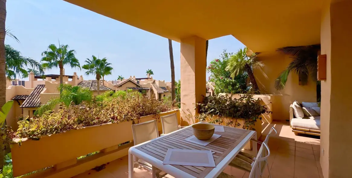 Long-term rent of middle floor apartment in Sierra Blanca 36