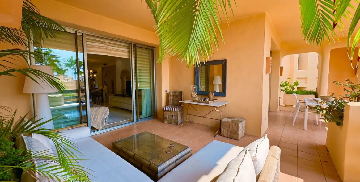 Long-term rent of middle floor apartment in Sierra Blanca 42