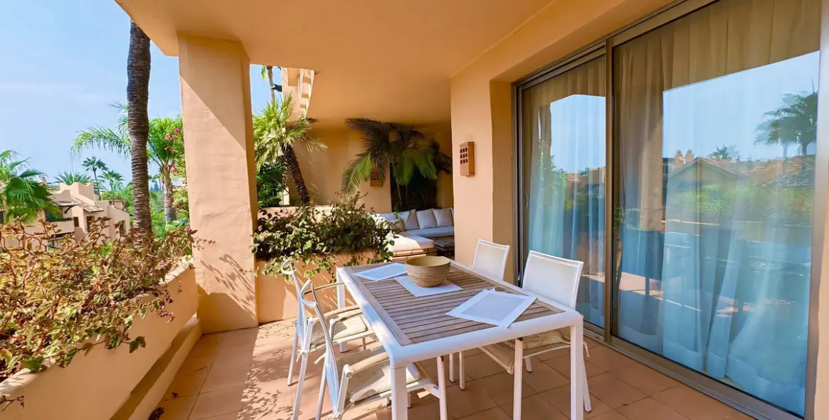 Long-term rent of middle floor apartment in Sierra Blanca 44