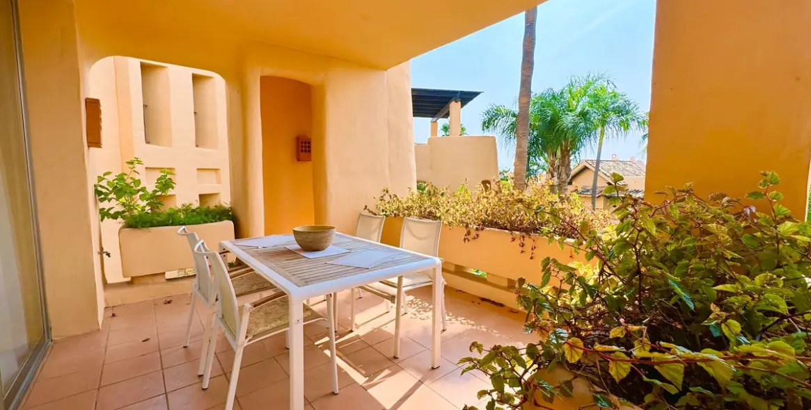 Long-term rent of middle floor apartment in Sierra Blanca 46