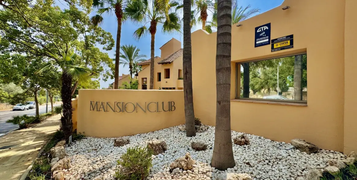 Long-term rent of middle floor apartment in Sierra Blanca 56