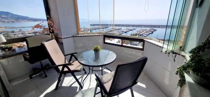 Продажа апартаментов на среднем этаже в Fuengirola 0