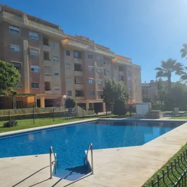 Продажа апартаментов на среднем этаже в Torremolinos