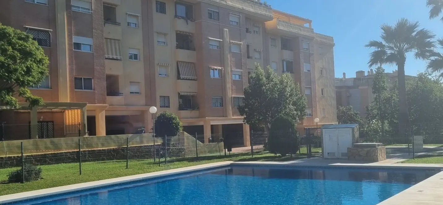 Sale of middle floor apartment in Torremolinos 0