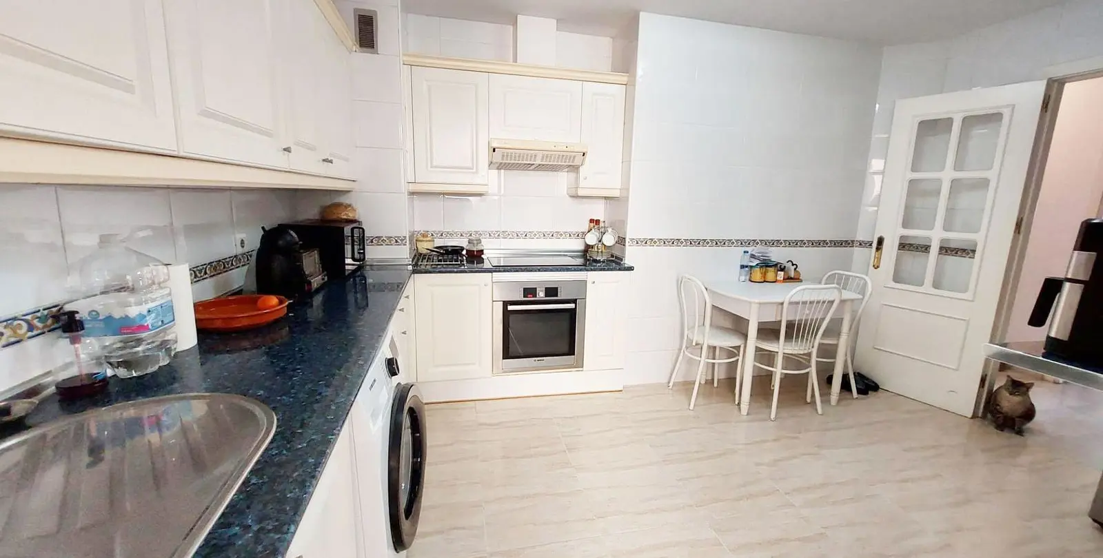 Sale of middle floor apartment in Torremolinos 5