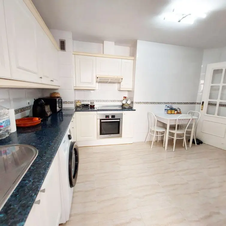 Sale of middle floor apartment in Torremolinos